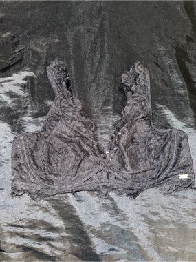 PINK Victoria’s Secret Black Lace Unlined Bra 36B Sheer Mesh Plunge Lingerie